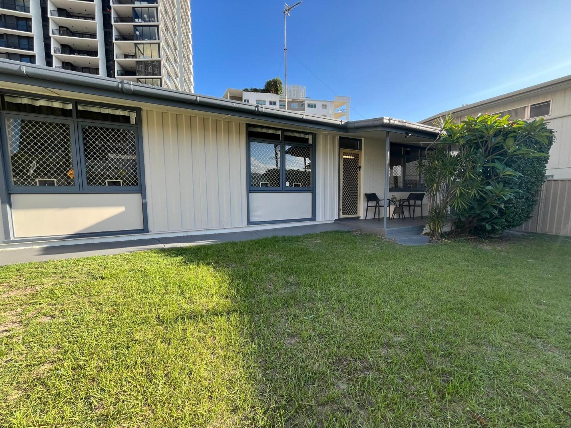 Tropicana Motel Gold Coast Buitenkant foto