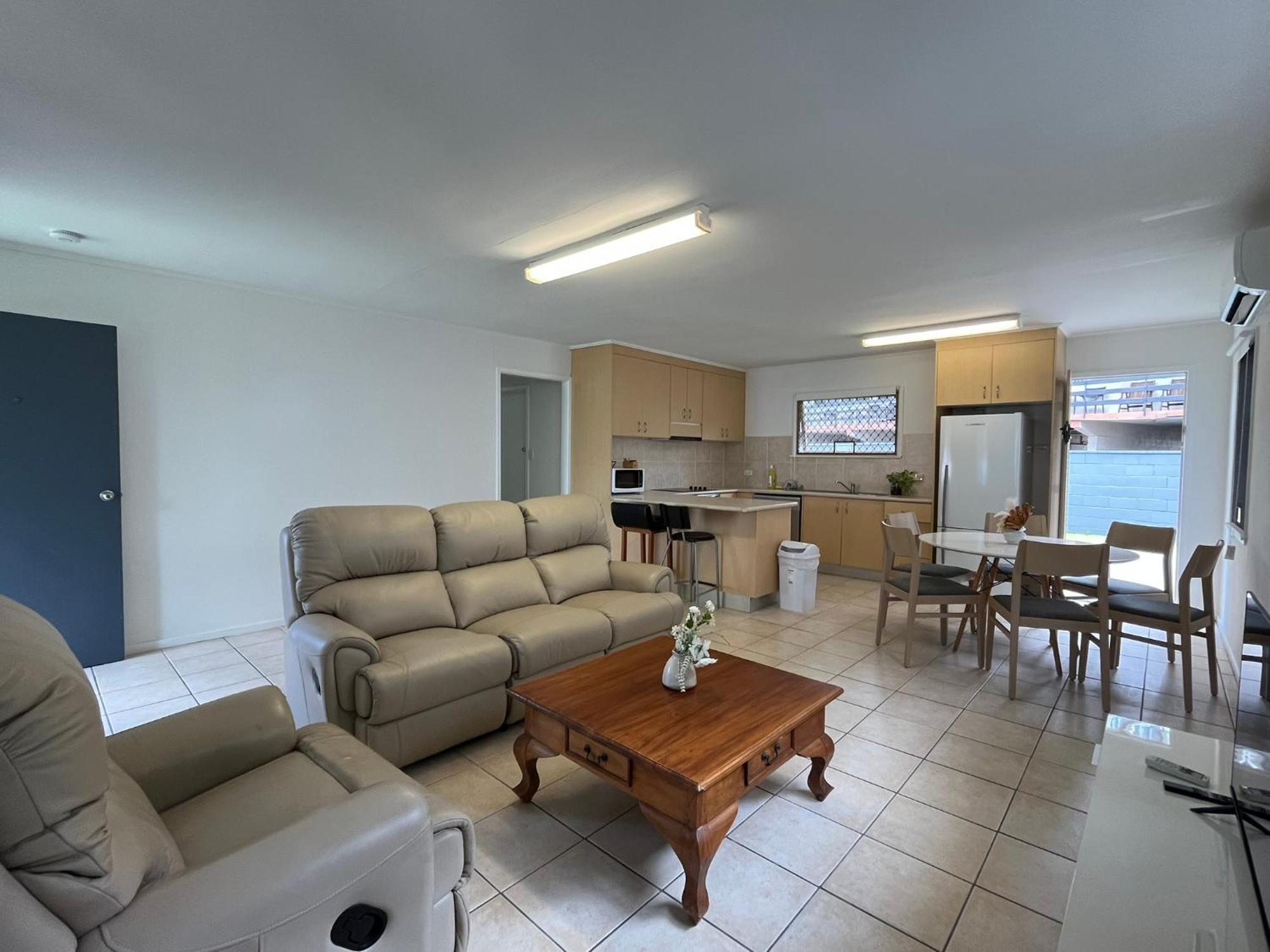 Tropicana Motel Gold Coast Buitenkant foto